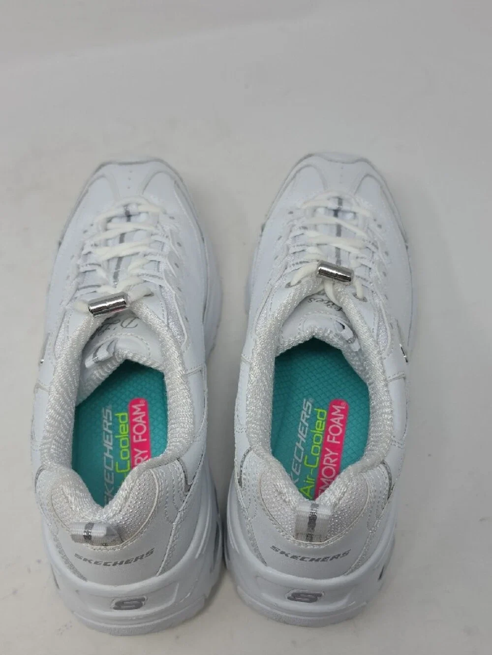 Skechers Women’s White Chunky Lace-Up Sneakers Size 9